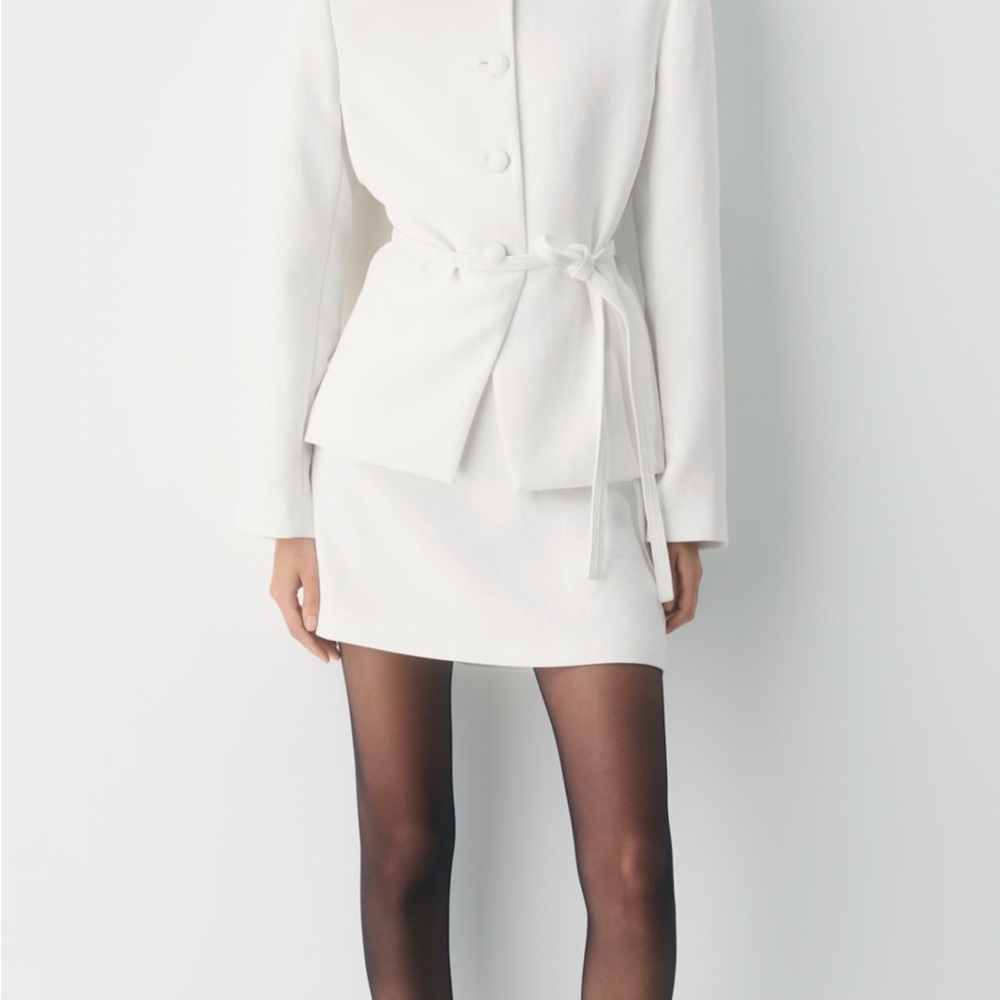 Aritzia / Wilfred - Classic Mini Skirt in Light Birch (00)